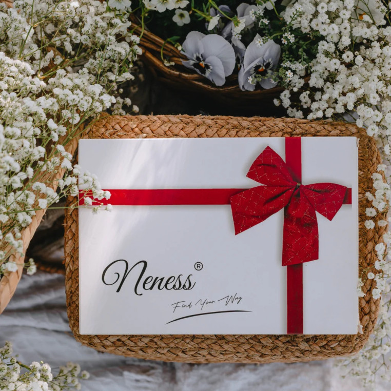 Gotowy Prezent dla Kobiety - Zestaw 8 Sztuk Perfum Damskich