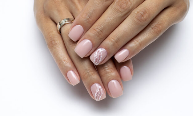 Manicure na lato – ciekawe pomysły