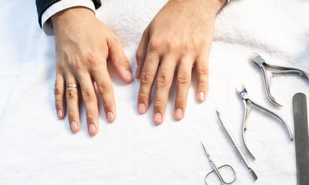 Profesjonalny manicure męski krok po kroku