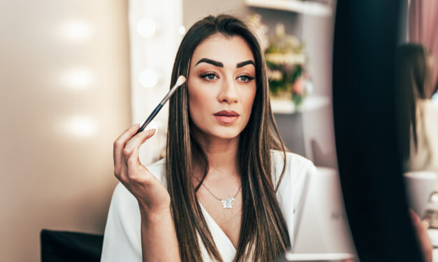 Jak efektywnie wykorzystać czas poświęcany na make-up?