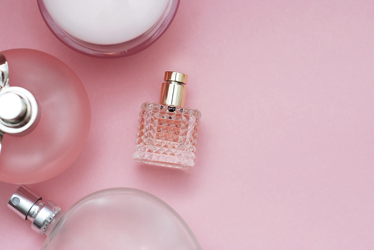 Kastoreum, paczuli, ambra – skąd pochodzą popularne składniki perfum?